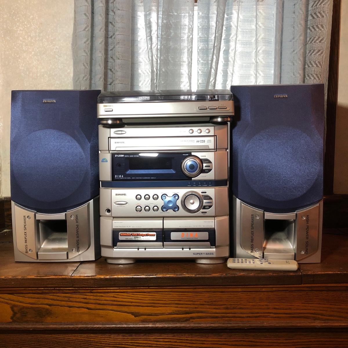LOT 42L: Aiwa - Stereo Turntable System Model PX-E860U LOT 42L: Aiwa - Stereo Turntable System Model PX-E860U