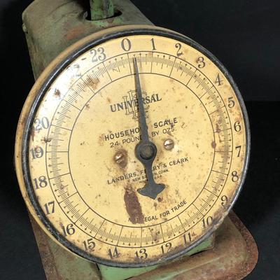 LOT 120W: Vintage Universal Household Scale Manufactured By Landers, Ferry & Clark (Connecticut)