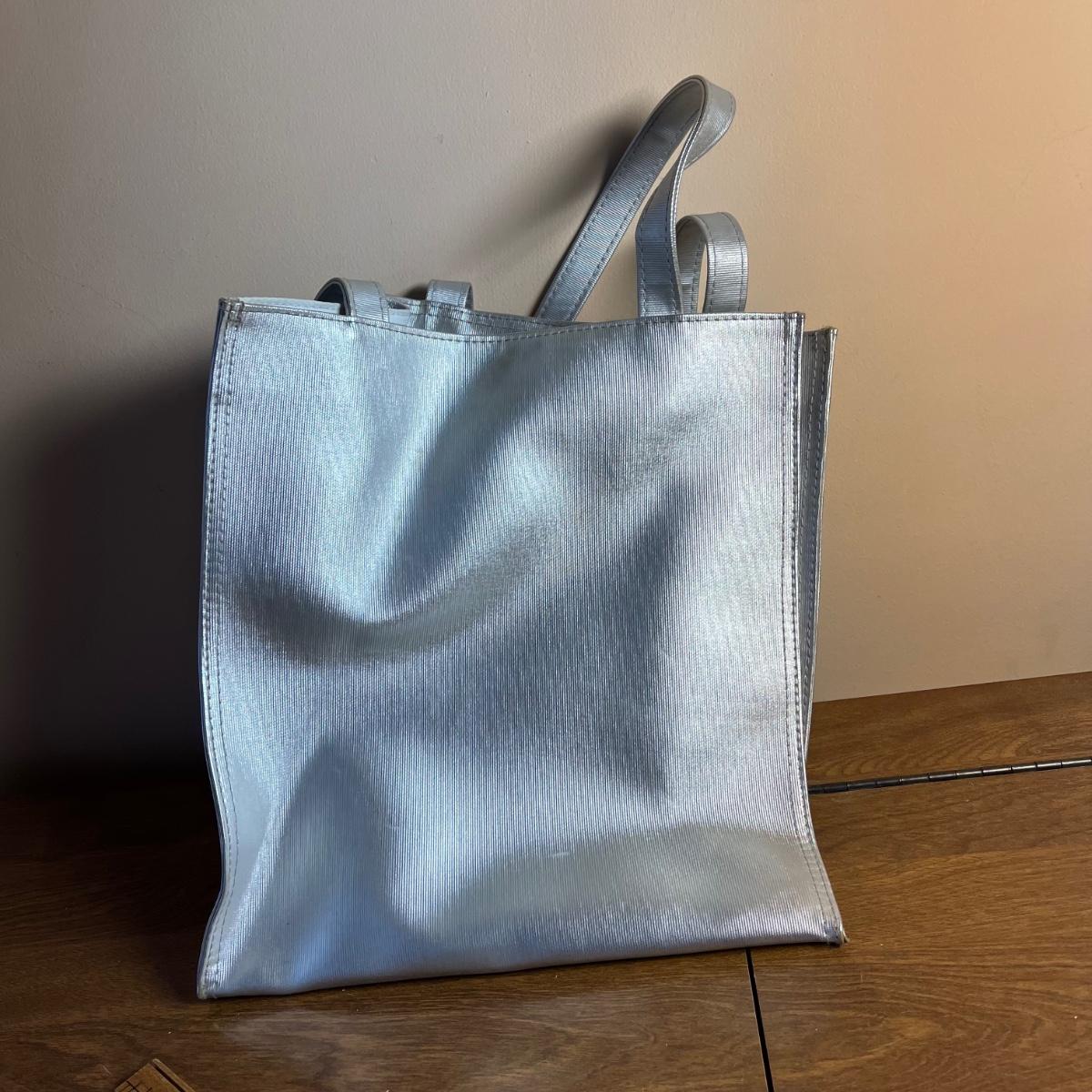 LOT 154Z: Collection of Purses and Pocketbooks | EstateSales.org