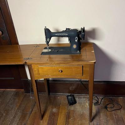 LOT 159Z: Vintage 1951 Singer Sewing Machine - 100th Anniversary Model - with Sewing Table and Chair