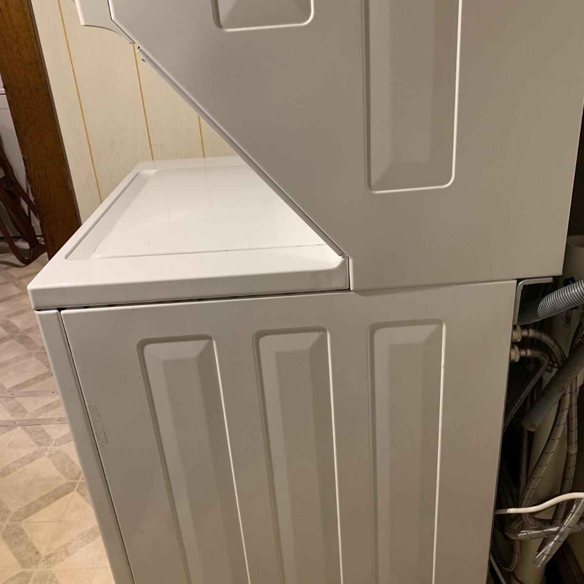 LOT 190 W Frigidaire Stack Washer & Electric Dryer Model FFLE3900UW0