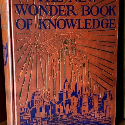 LOT 29 - Wonder Book of Knowledge - 700 Photographs and Drawings