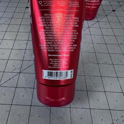 LOTION From Bath & Body Works. NEW  Japanese Cherry 