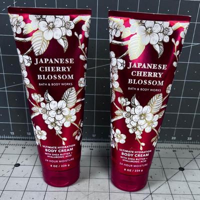 LOTION From Bath & Body Works. NEW  Japanese Cherry 