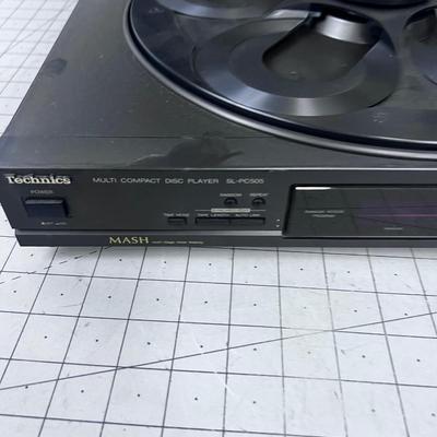 TECHNIQUES Multi Disc CD Player