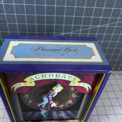 Music Box ACROBATS Precious Box of Dreamy Jasters 