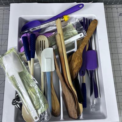 Tray of Utensil's Lots of spoons and scrapers 