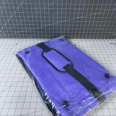 NEW Large Cat or Pet Carrier with a Fleece Bottom, FOLDS 