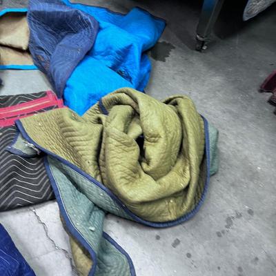 6 Packing Blankets 