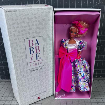 BARBIE STYLE Collector Doll 