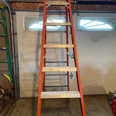 Bauer orange 7.5â€™ ladder