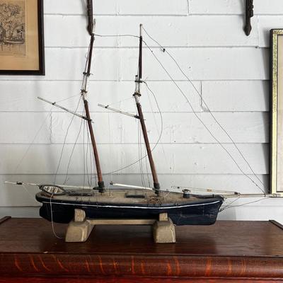 N191 19th Century Antique Ship Model