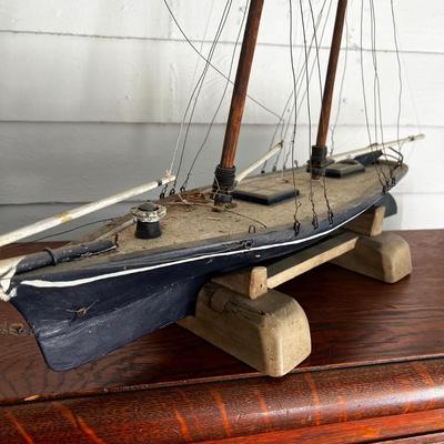 N191 19th Century Antique Ship Model