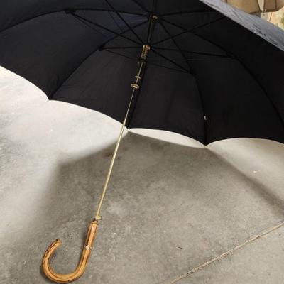 Wood handled English umbrella