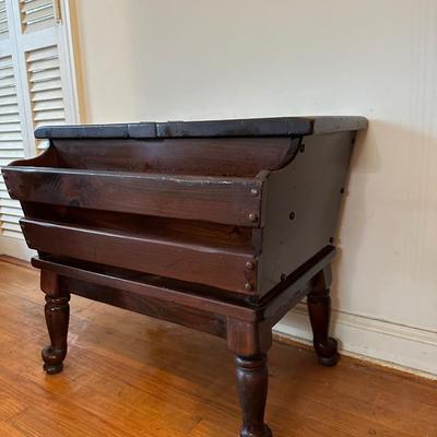 Vintage Kling Colonial Dough Box Table