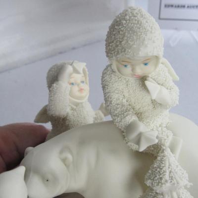 Older Dept 56 1992 Limited Edition Snowbabies on Bear: Can I Help Too?