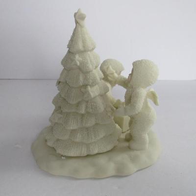 Older Dept 56 Snowbabies Larger Figurine: Decorating The Tree