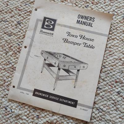 Vintage Brunswick Town House Bumper Pool Table (B1-BBL)