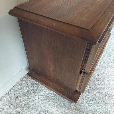 Two Broyhill Nightstands (B1-BBL)