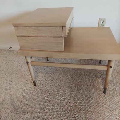 American of Martinsville Two-Tiered Nightstand (B2-BBL)