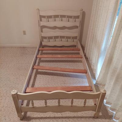 Two Wooden Twin Bed Frames (B2-BBL)