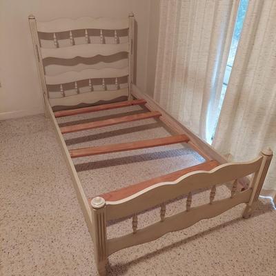 Two Wooden Twin Bed Frames (B2-BBL)