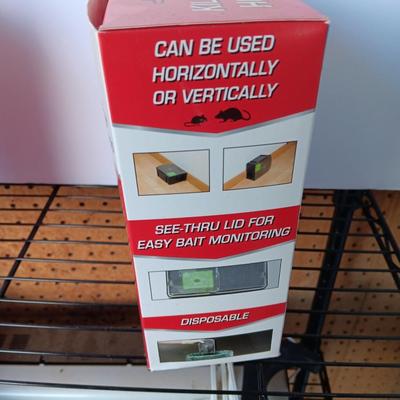 Tom Cat mouse bait 4 oz. blocks Kid & dog resistant stations
