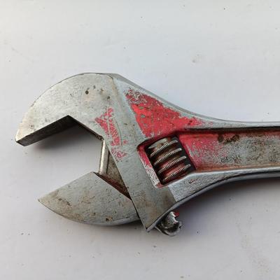 Armstrong 28-418 18" / 460 mm Adjustable Crecent Wrench