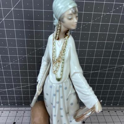 LLADRO #4919 Gypsy Woman in Pock-a-dot Skirt, With Bear