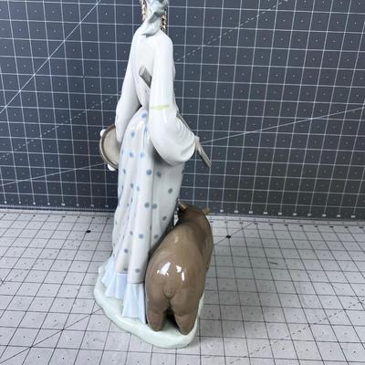 LLADRO #4919 Gypsy Woman in Pock-a-dot Skirt, With Bear