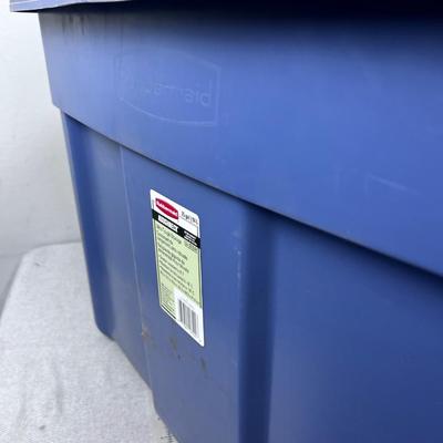 (2) 25 Gallon  Large Rubber Maid Totes with Lids