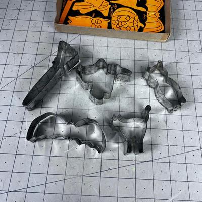 Trick Or Treat Cookie Cutters, VINTAGE! AWESOME!! 