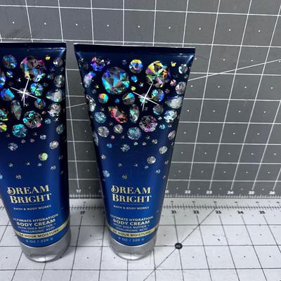 2 DREAM BRIGHT Ultimate Hydration Cream