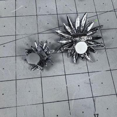 2 Different Sized Silver Toned Crystal Floral Brooch