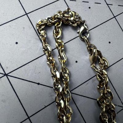 Camrose & Kross Gold Toned Necklace 