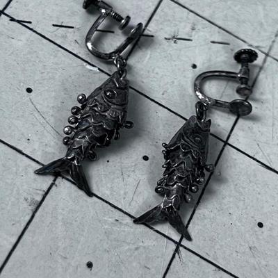 Screw on Silver Fish Earrings, Reticulated. 