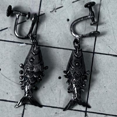 Screw on Silver Fish Earrings, Reticulated. 