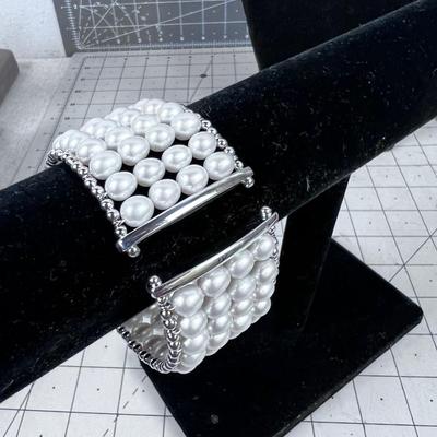 Silver 925 and Real Pearl Bracelet
