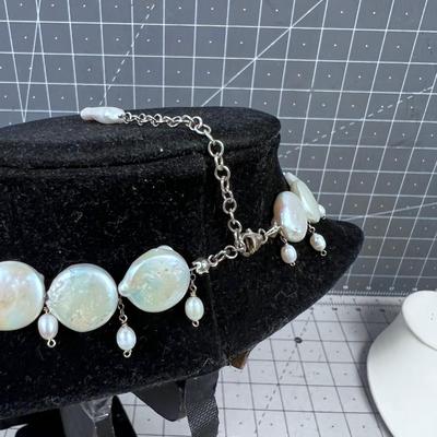 Very Pretty Sterling Silver Fresh Water Pearl Chocker 