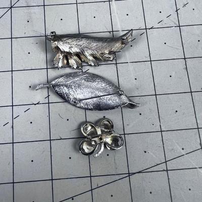 LUCKY! 3 Pins by CORO SAFARI " LEAFY" 
