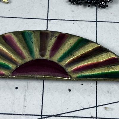 Lot of 5 Vintage Pins 