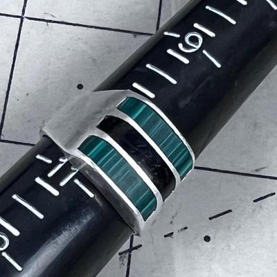 Marked 925 Ring, 3 Inlay (2 of which are Malachite) 