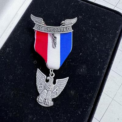 Boy Scout of American EAGLE SCOUT Medal with Velvet Case 