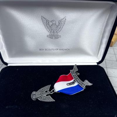 Boy Scout of American EAGLE SCOUT Medal with Velvet Case 