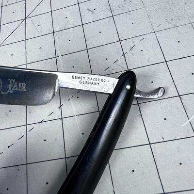 GOOEY Worlds Fair Straight Razor 