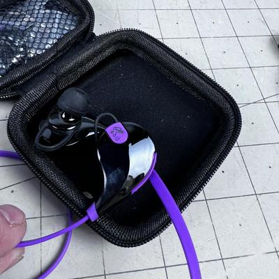 PURPLE Blue Tooth Wireless SOUND PEATS Ear Buds