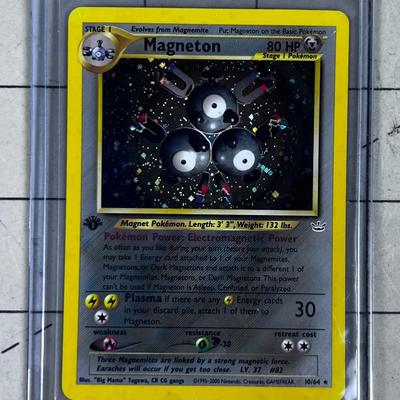 PokÃ©mon Basic  Set Card Mageton Holograph