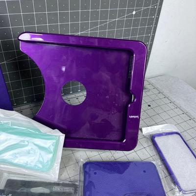 Large Lot of iPad, Kindle, Samsung: Phone and Tablets Covers