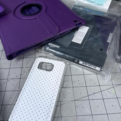 Large Lot of iPad, Kindle, Samsung: Phone and Tablets Covers