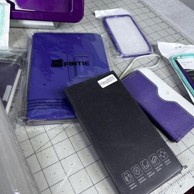 Large Lot of iPad, Kindle, Samsung: Phone and Tablets Covers